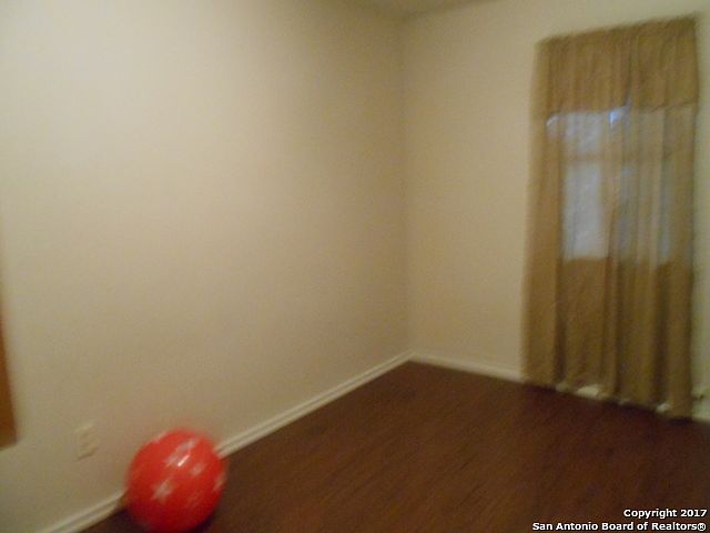 1st image of 437 W Wright Blvd