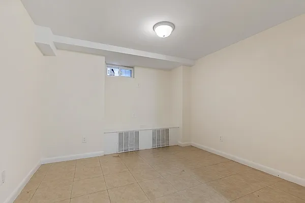 Rented by MNS | media 20