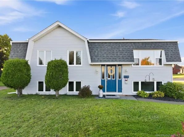 27 Pasadena Dr, Moncton, NB E1G 1H7