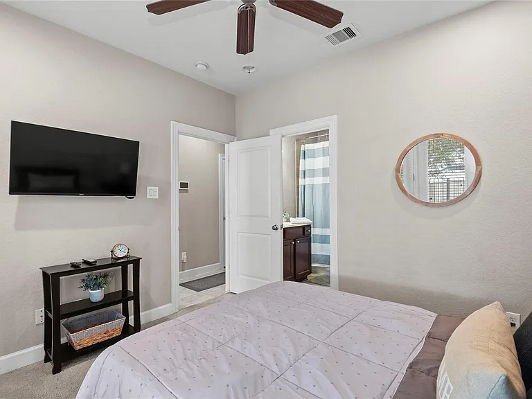 2818 Polk St — Photo 14