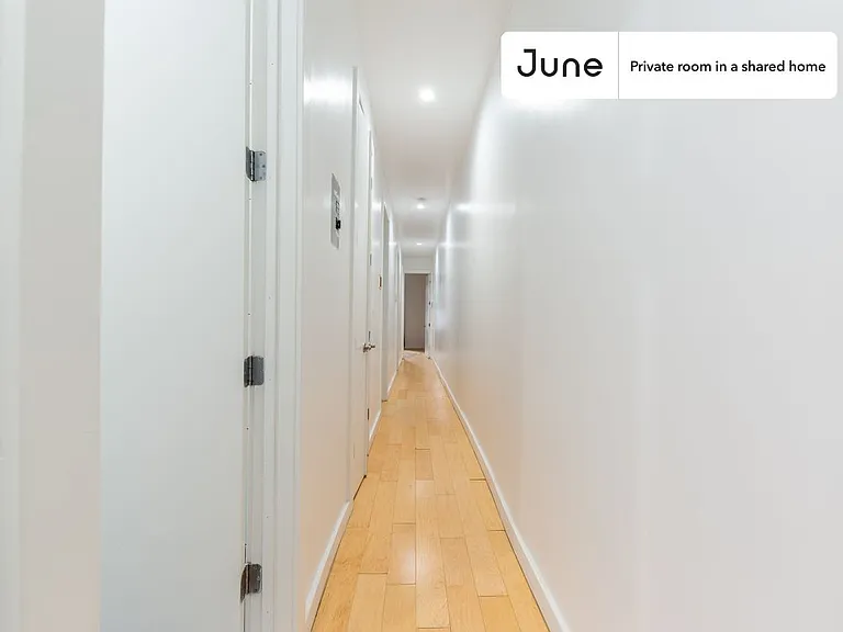 252 Madison St #B — Photo 13