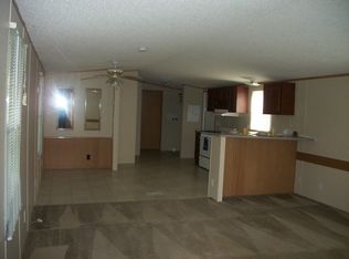 808 SE Ridgeview Dr, Topeka, KS 66609