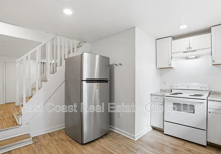 316 N High St — Photo 6