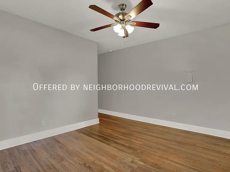 77 N Greer St — Photo 14