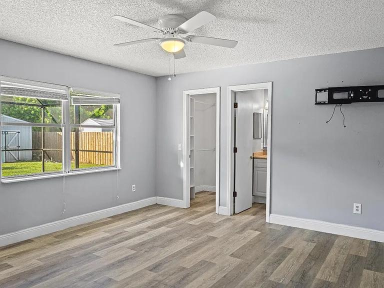 2230 SE Dill Ln — Photo 5