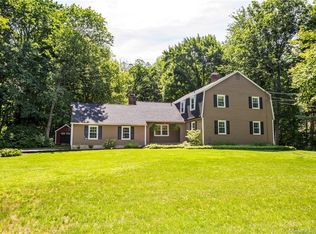 4 Westview Dr, Collinsville, CT 06019