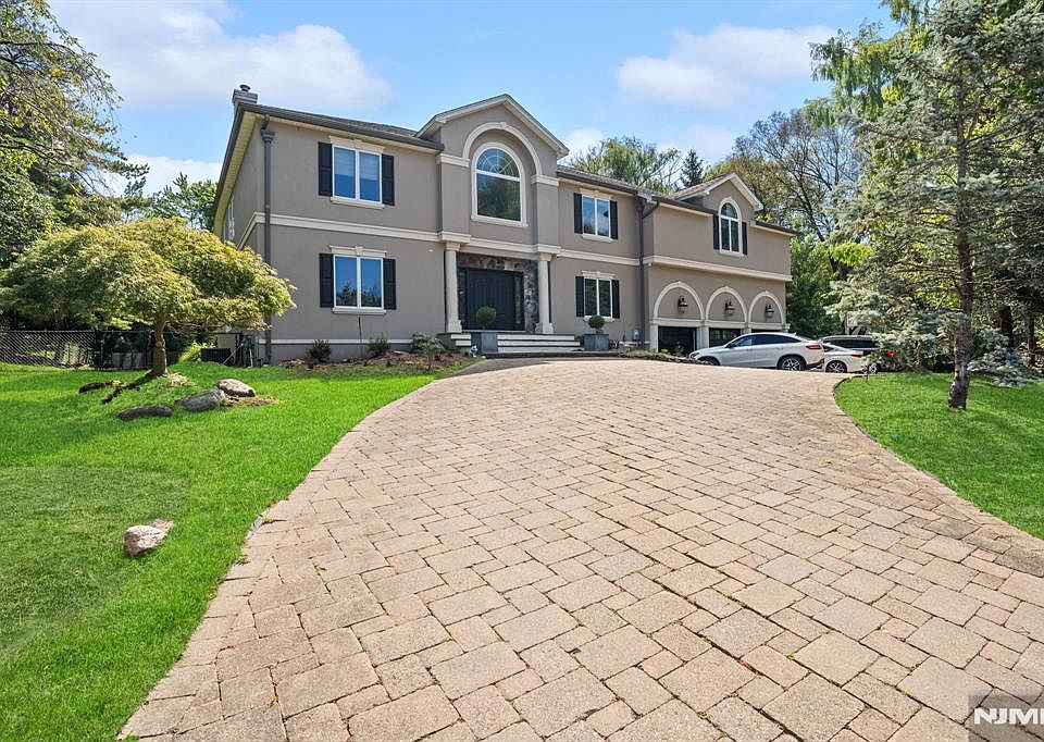 1st image of 74 Sherwood Road
