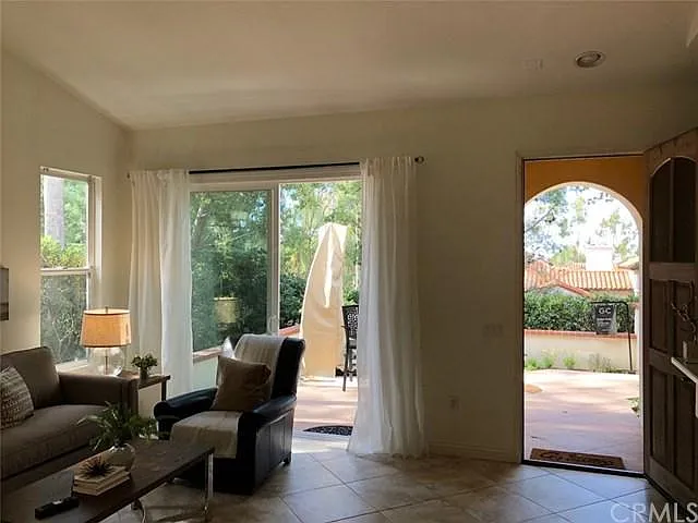 14 Firenze Ct — Photo 3