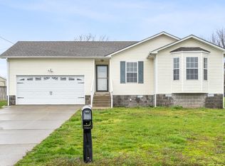 622 Avondale Rd, Oak Grove, KY 42262
