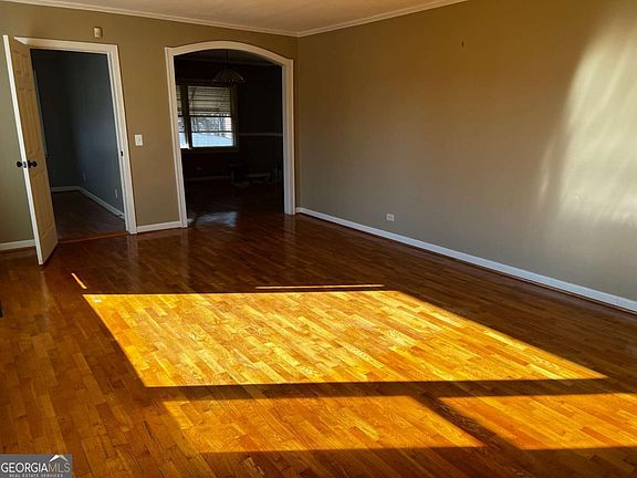 4th image of 606 Pisgah Way