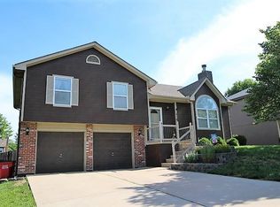 2105 NE Wyndham Pl, Blue Springs, MO 64029