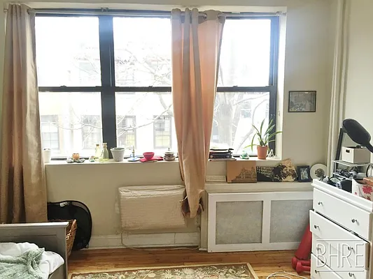 Rented by Brooklyn Heights Real Estate Inc | media 9