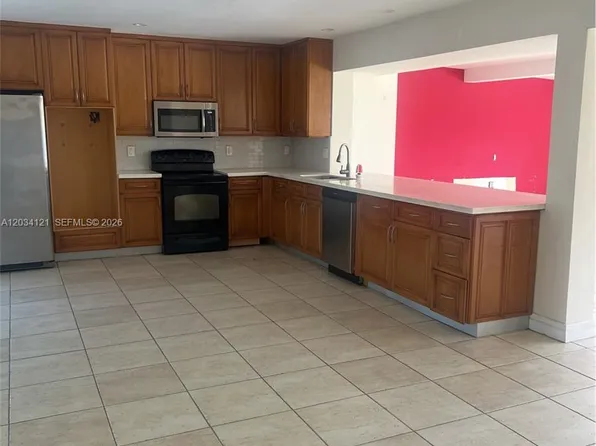 18715 NE 18th Ave, Miami, FL 33179