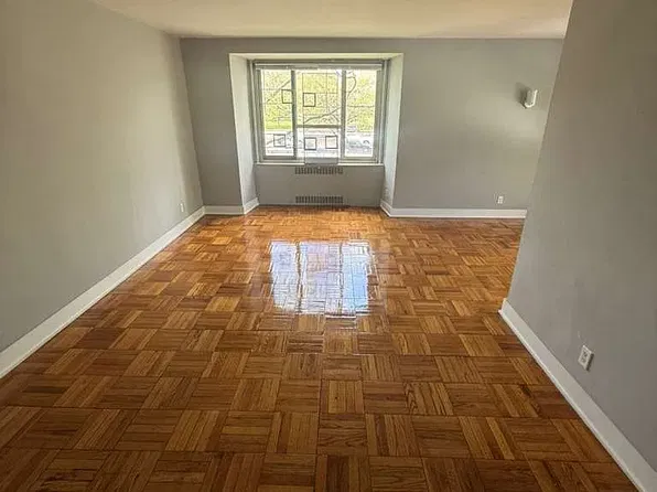 185-01 64th Ave #6, Fresh Meadows, NY 11365