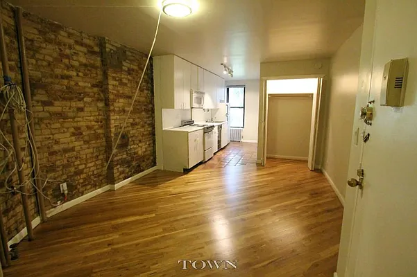 Rented by Town Residential | media 35