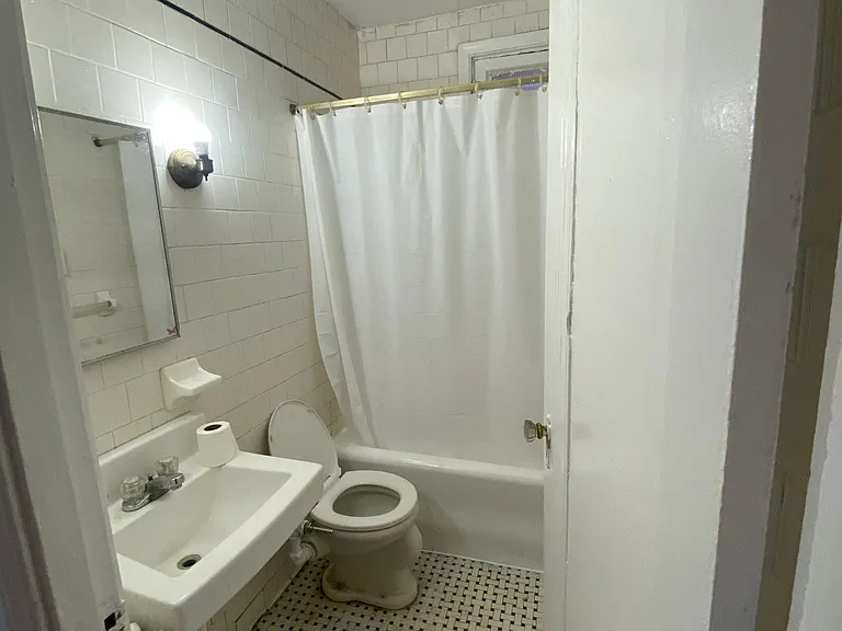 2145 Wightman St #6 — Photo 7