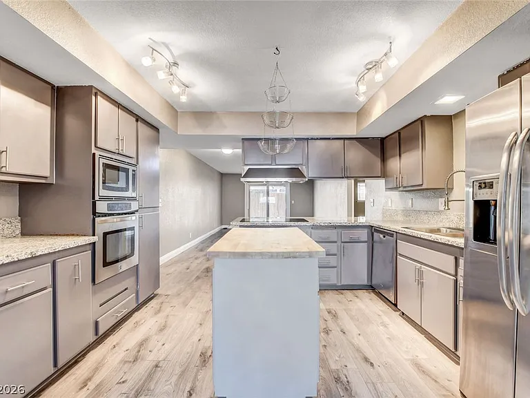 4367 S Mojave Rd — Photo 24