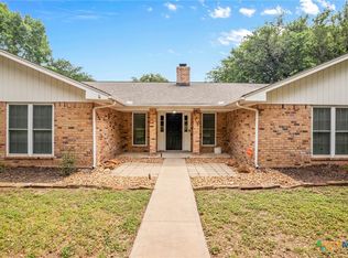308 Woodway Dr, Victoria, TX 77904