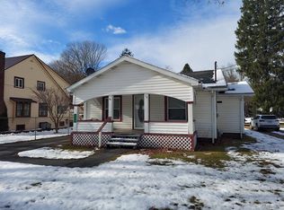 298 Sugarcreek Dr, Franklin, PA 16323
