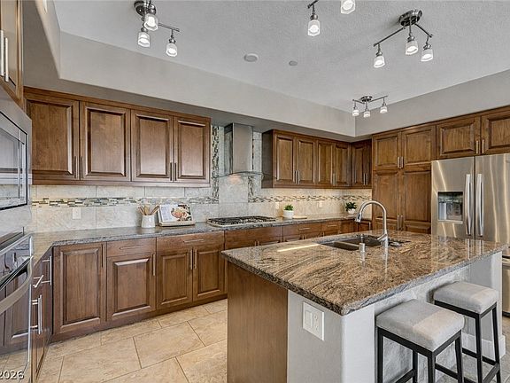 2nd image of 2555 Hampton Rd Unit 6108