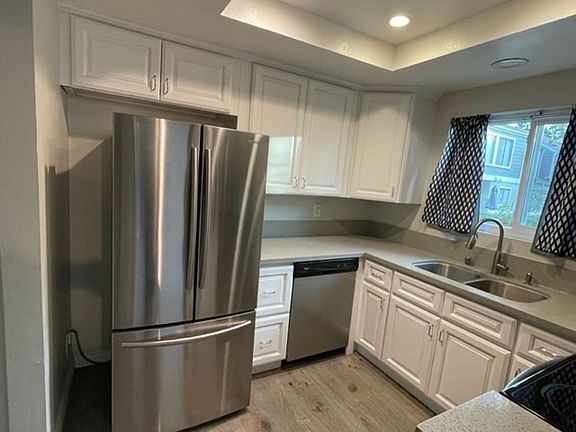 5th image of 167 Abbeywood Ln