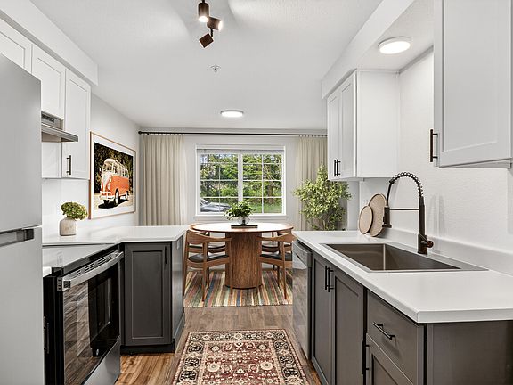 3rd image of 825 Harritt Dr NW #316