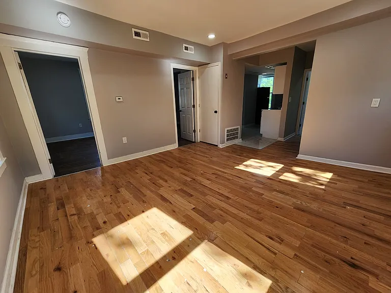 48 Daisy St #22 — Photo 6
