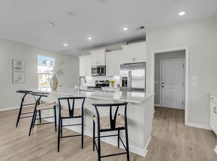 4 Dahlberg St, Summerville, SC 29483
