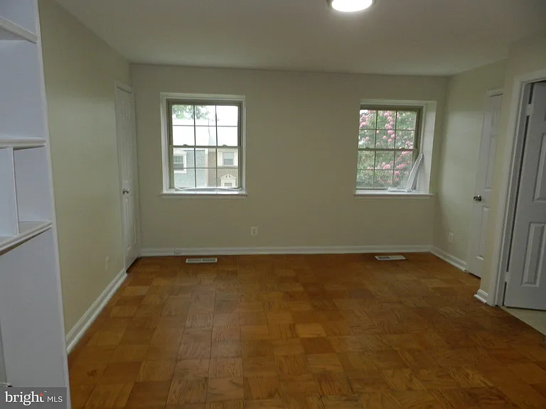 5956 Westchester Park Dr — Photo 10