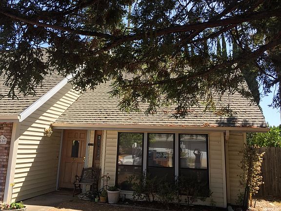 2nd image of 2680 Angeles Ct