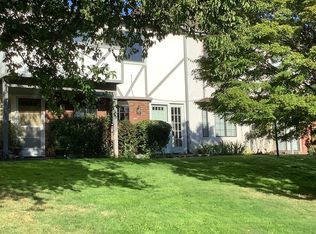 495 Chestnut St APT 3, Ashland, OR 97520