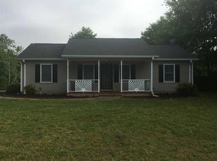 1002 Berry Dr, Boiling Springs, SC 29316