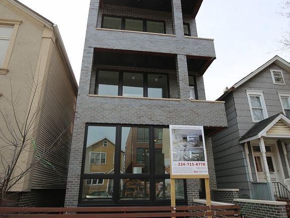 2nd image of 1543 W Augusta Blvd APT 3