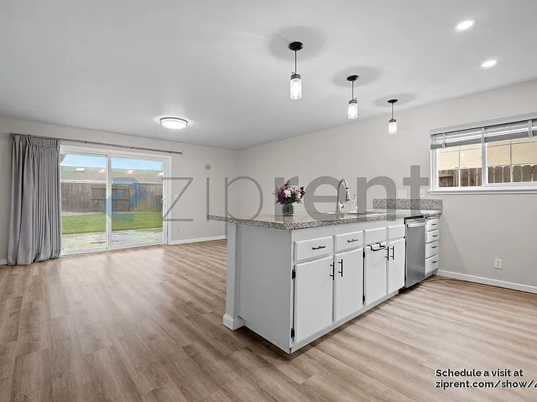 208 Richard Pl — Photo 14