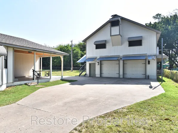 1317 N 1st St #B, Jenks, OK 74037