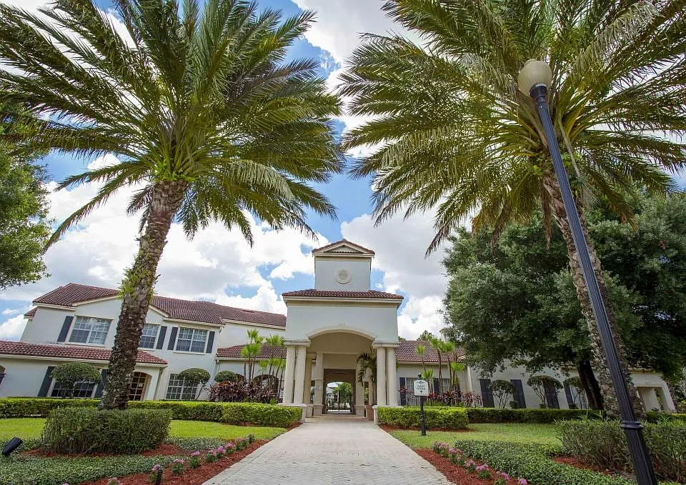 THE ESTATES AT STUART