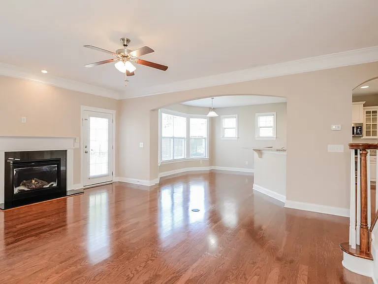 8020 Whitehawk Hill Rd — Photo 4