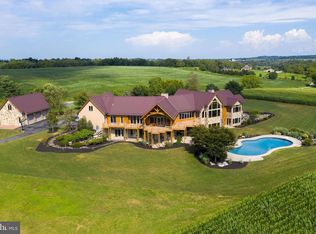 1900 Valleyview Rd, Mount Joy, PA 17552