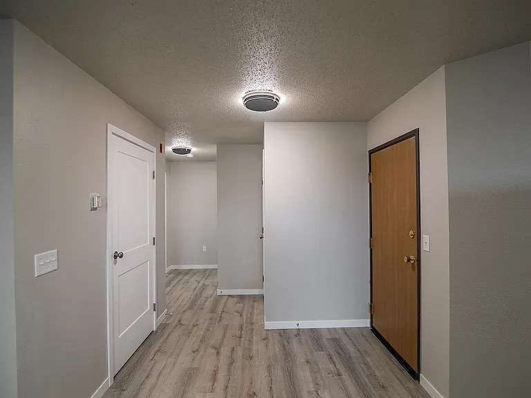 Turnpike Apartments — Photo 18