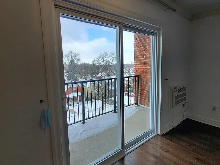 570 William St — Photo 9