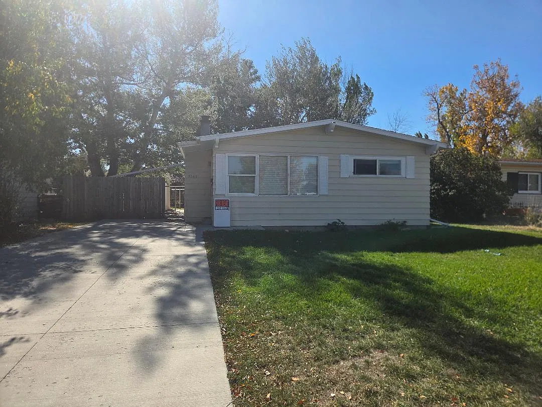 3 bed, 1050 sqft, $1,525 — Photo 1