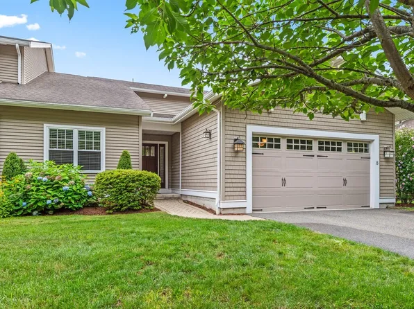 8 Walden Way Unit 8, Milford, MA 01757