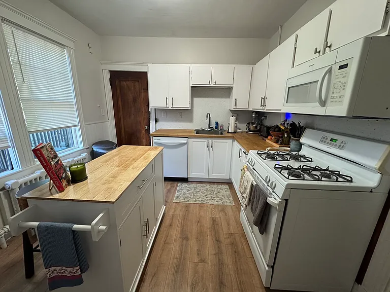 32 Goodrich Rd #1 — Photo 2