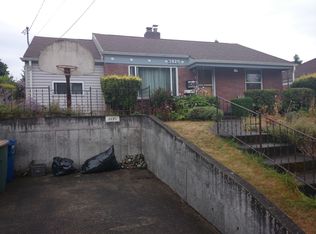 3925 SW Southern St, Seattle, WA 98136