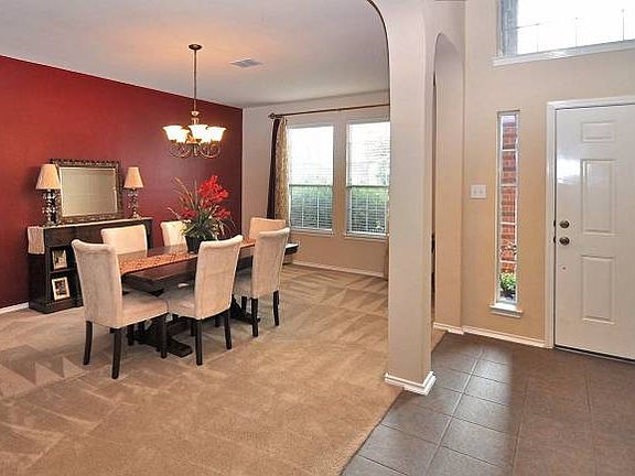 2nd image of 5727 White Oak Cv