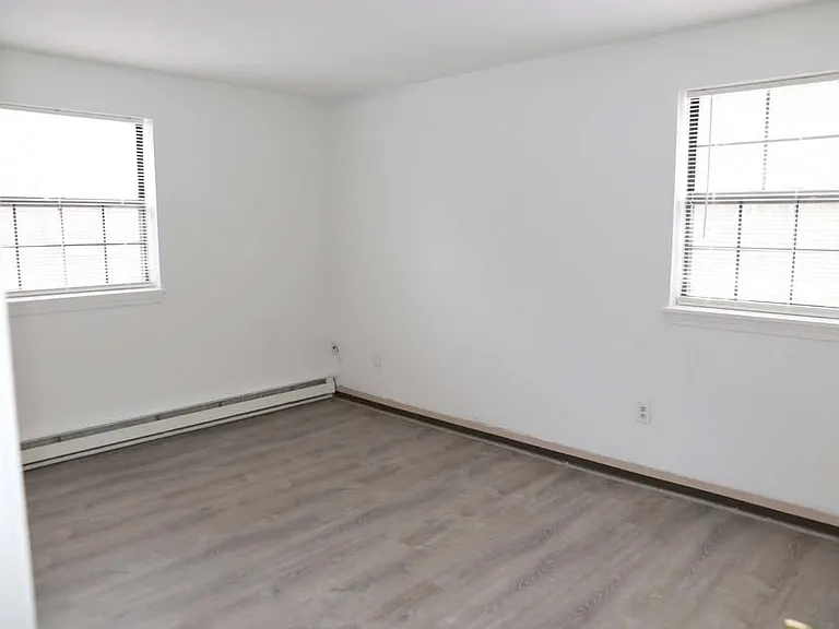 Timber Lake Apartments — Photo 19