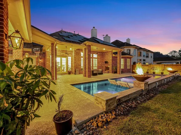 15026 Blossom Bay Dr, Houston, TX 77059