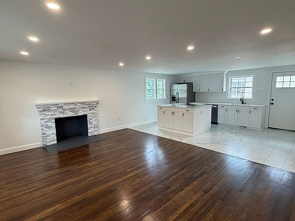 2nd image of 115 Bunker Hill Ln #1