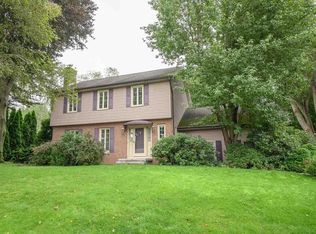 30 Bayberry Ln, Manchester, NH 03104