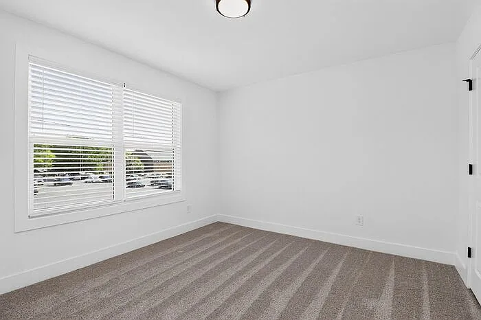 310 E Talleyrand Ave — Photo 18